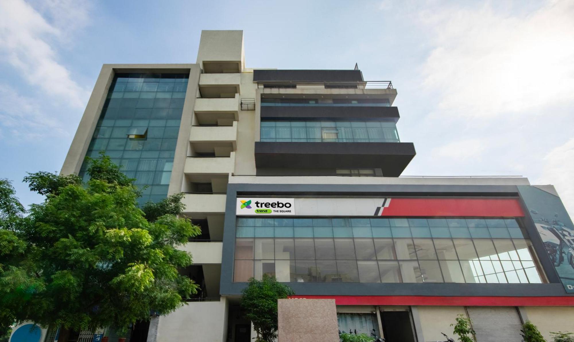 Hotel Treebo The Square Ahmedabad Exterior foto